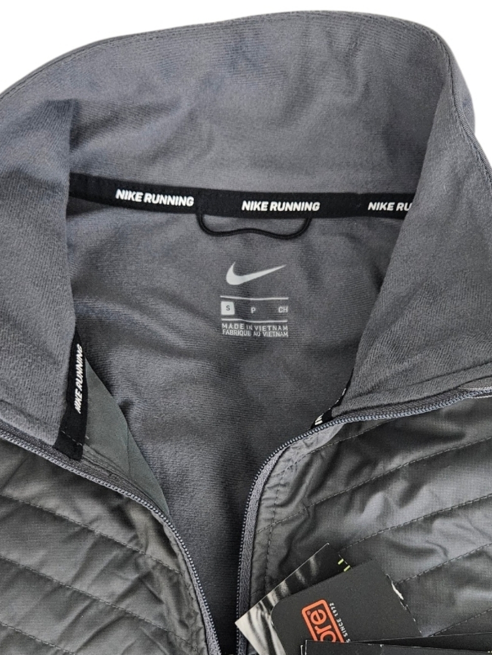 NWT Nike Women's Dark Gray Quilted Hybrid Vest - Picture 8 of 8